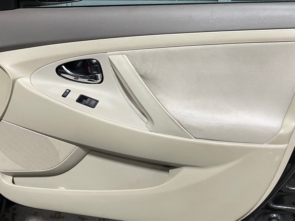 2009 Toyota Camry Image 16