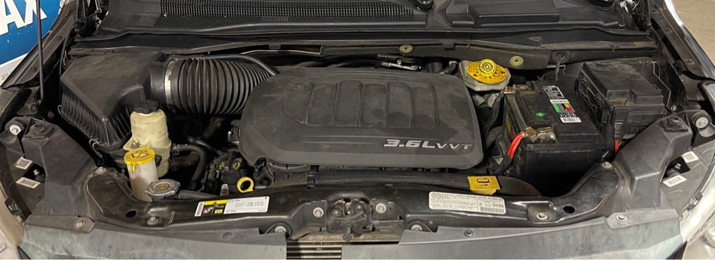 2013 Volkswagen Routan Image 8