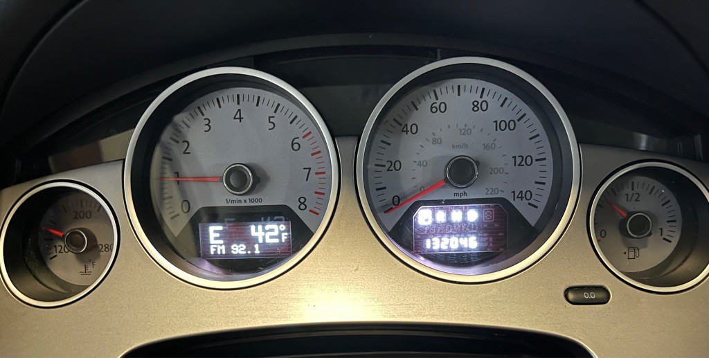 2013 Volkswagen Routan Image 11