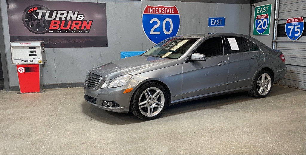 2011 Mercedes-Benz E-Class Image 3