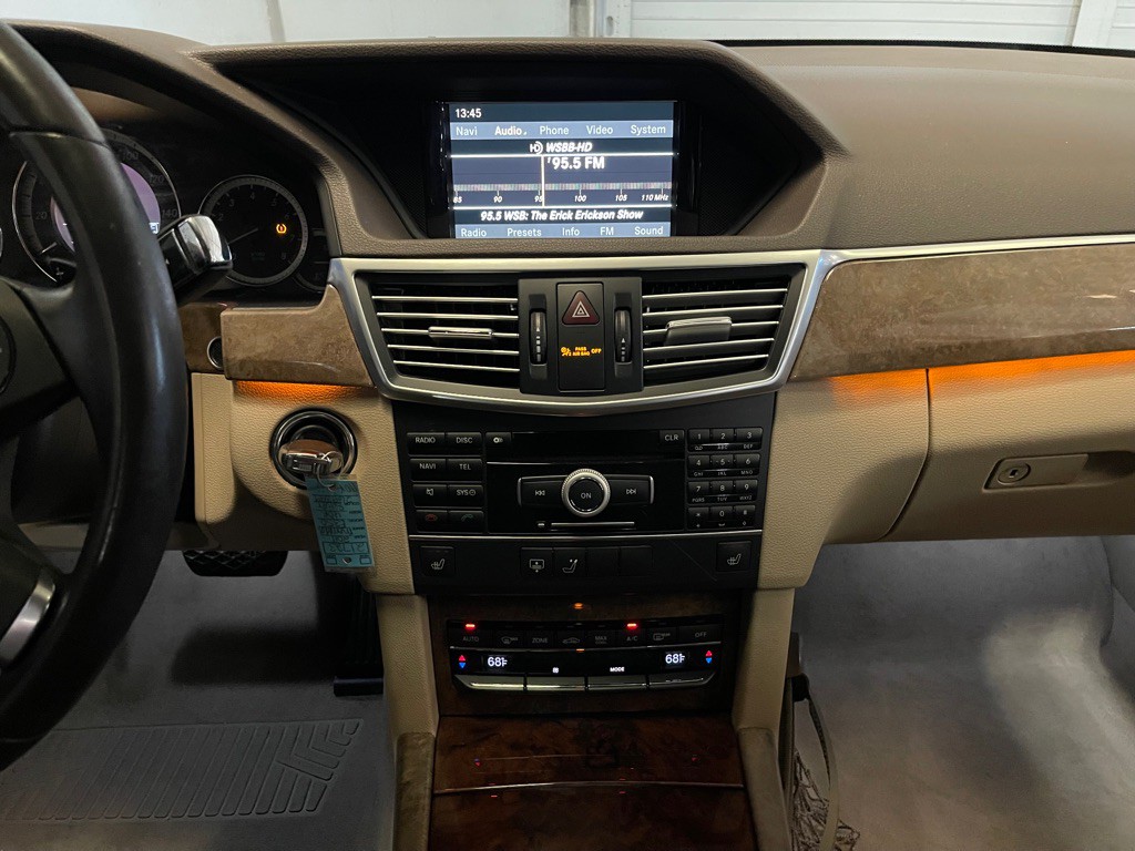 2011 Mercedes-Benz E-Class Image 13