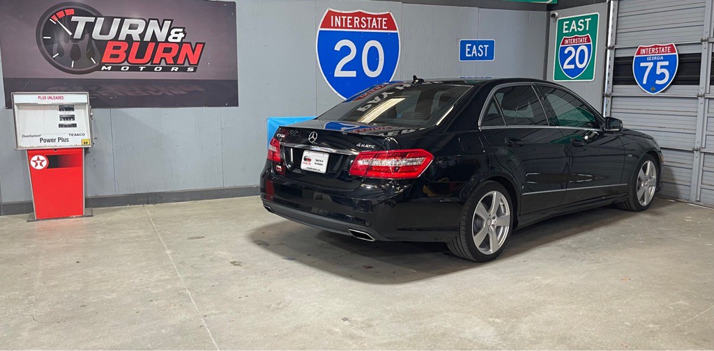 2012 Mercedes-Benz E-Class Image 4