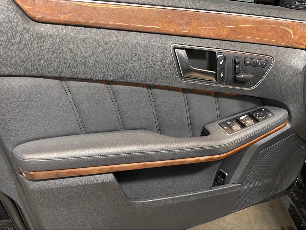 2012 Mercedes-Benz E-Class Image 9