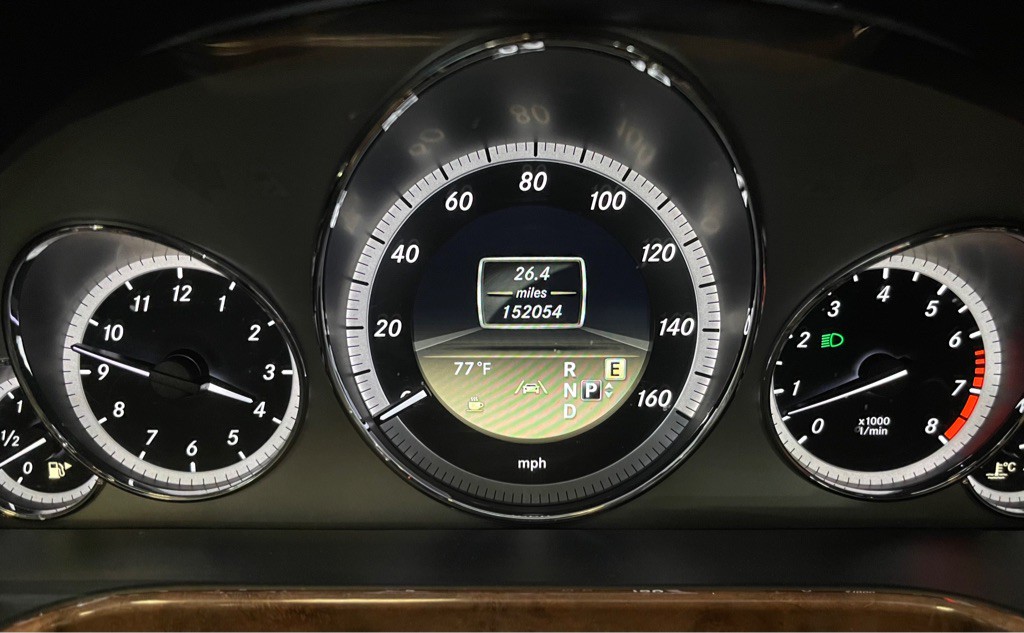 2012 Mercedes-Benz E-Class Image 11