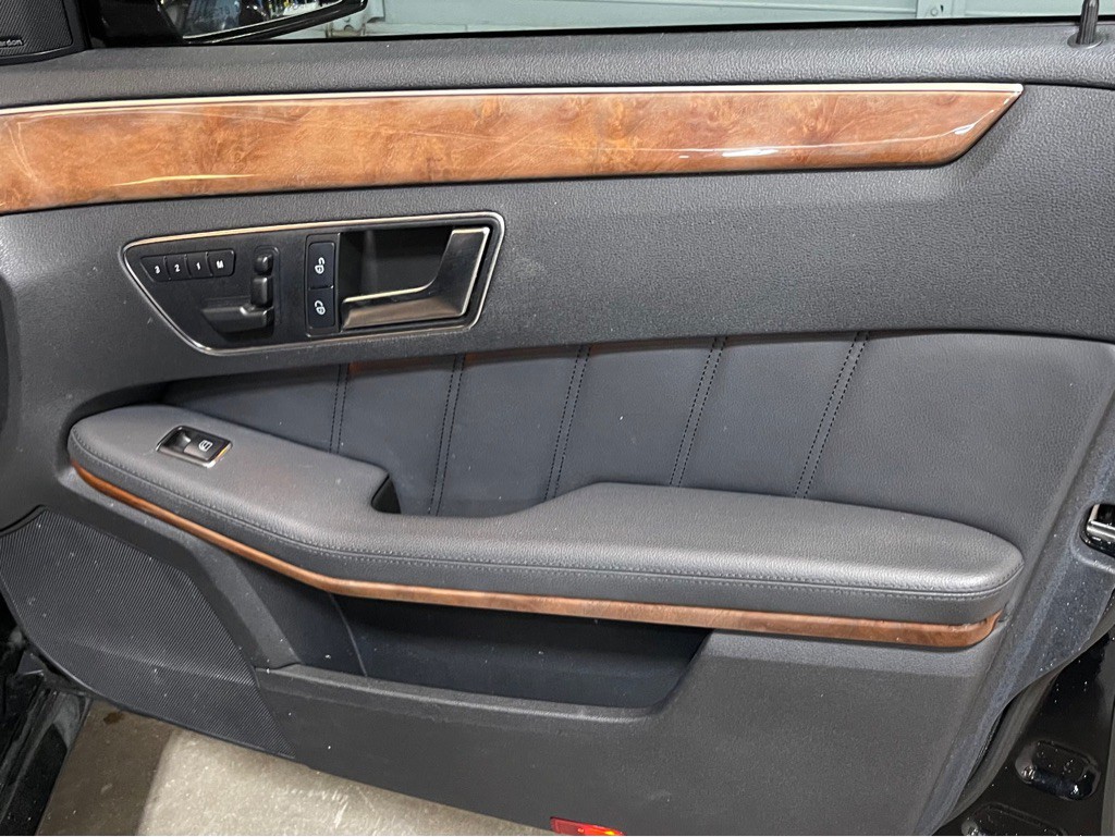 2012 Mercedes-Benz E-Class Image 15