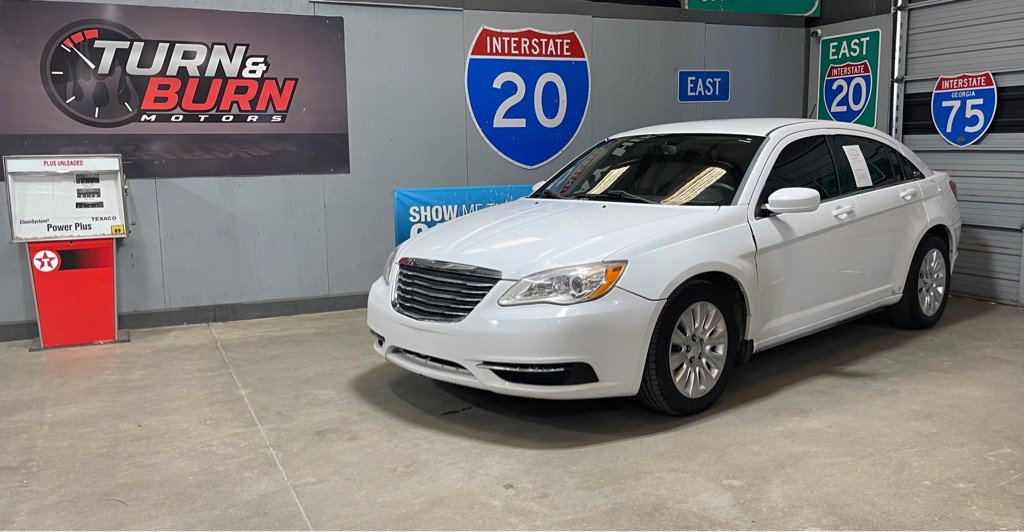 2014 Chrysler 200 Image 1