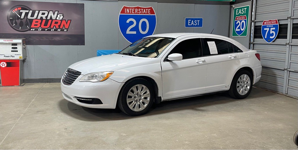 2014 Chrysler 200 Image 3