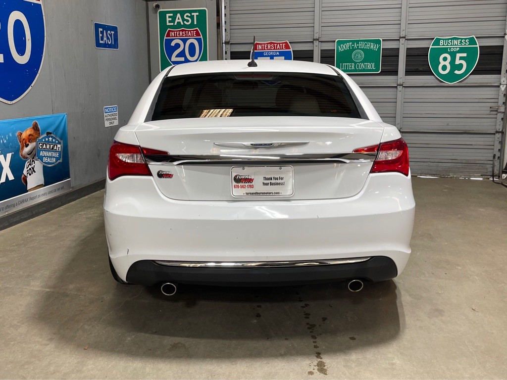 2014 Chrysler 200 Image 6