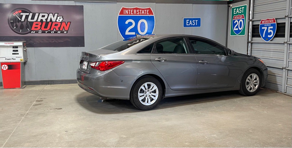 2011 Hyundai Sonata Image 5