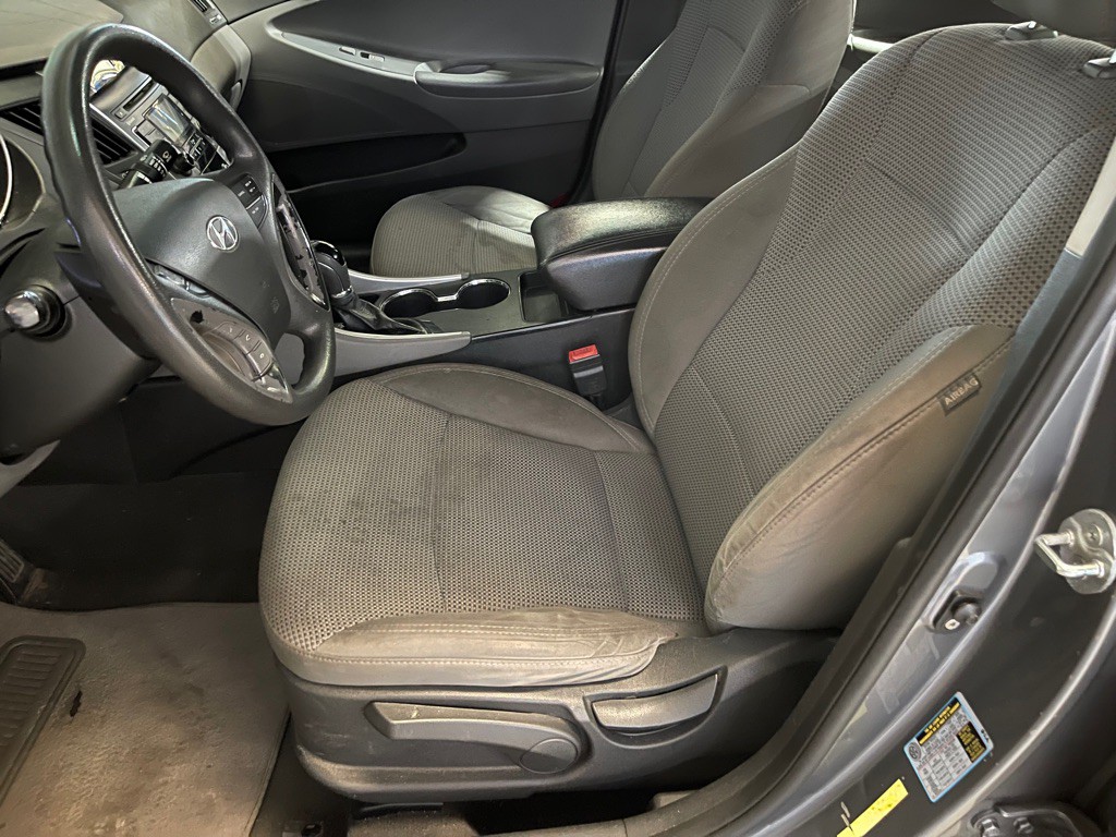 2011 Hyundai Sonata Image 10