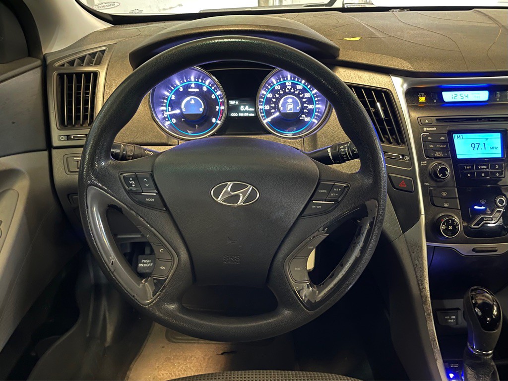2011 Hyundai Sonata Image 12