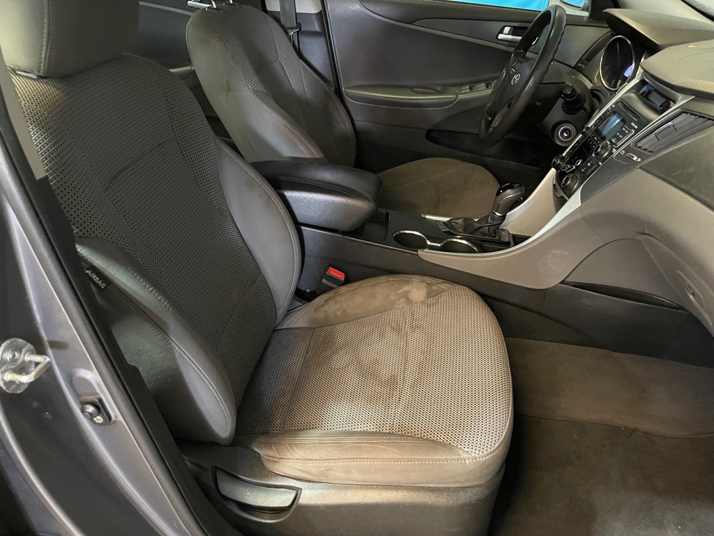 2011 Hyundai Sonata Image 17