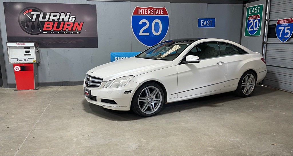 2010 Mercedes-Benz E-Class Image 3