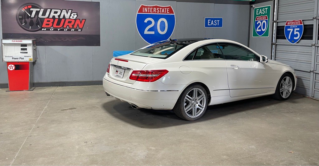 2010 Mercedes-Benz E-Class Image 5