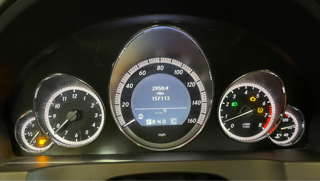 2010 Mercedes-Benz E-Class Image 11