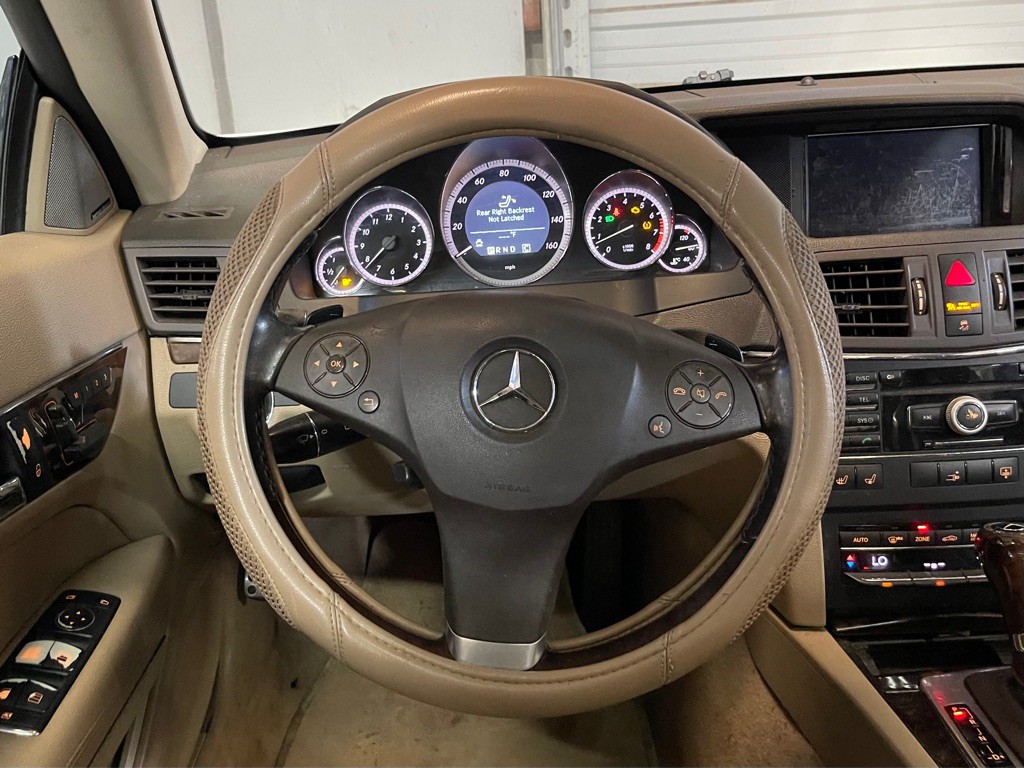 2010 Mercedes-Benz E-Class Image 12