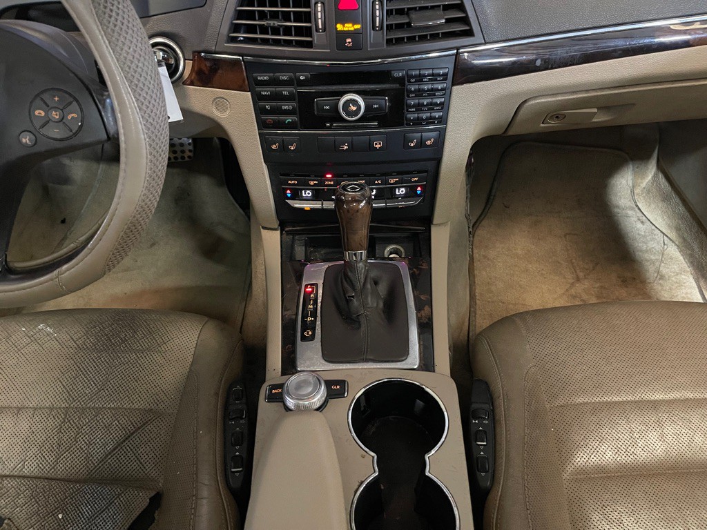 2010 Mercedes-Benz E-Class Image 14