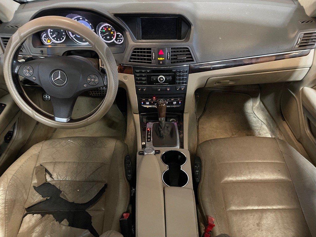 2010 Mercedes-Benz E-Class Image 15