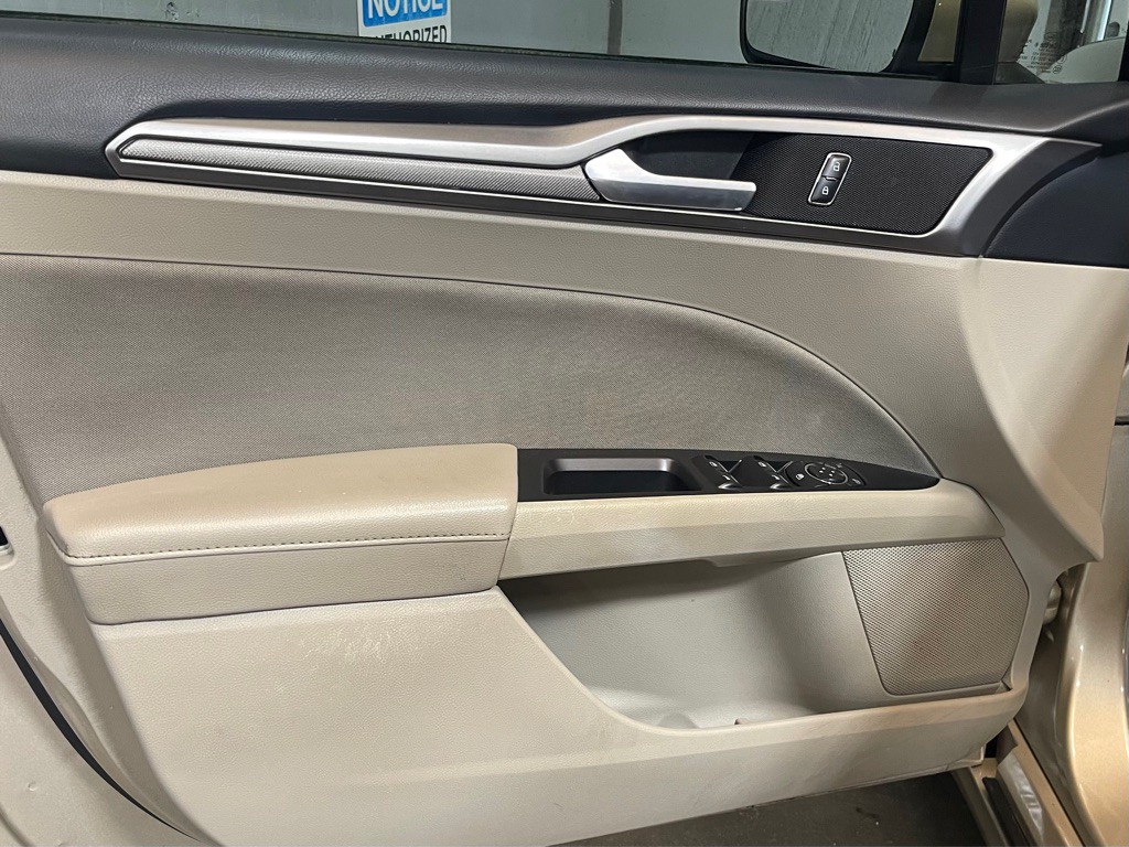 2017 Ford Fusion Image 9