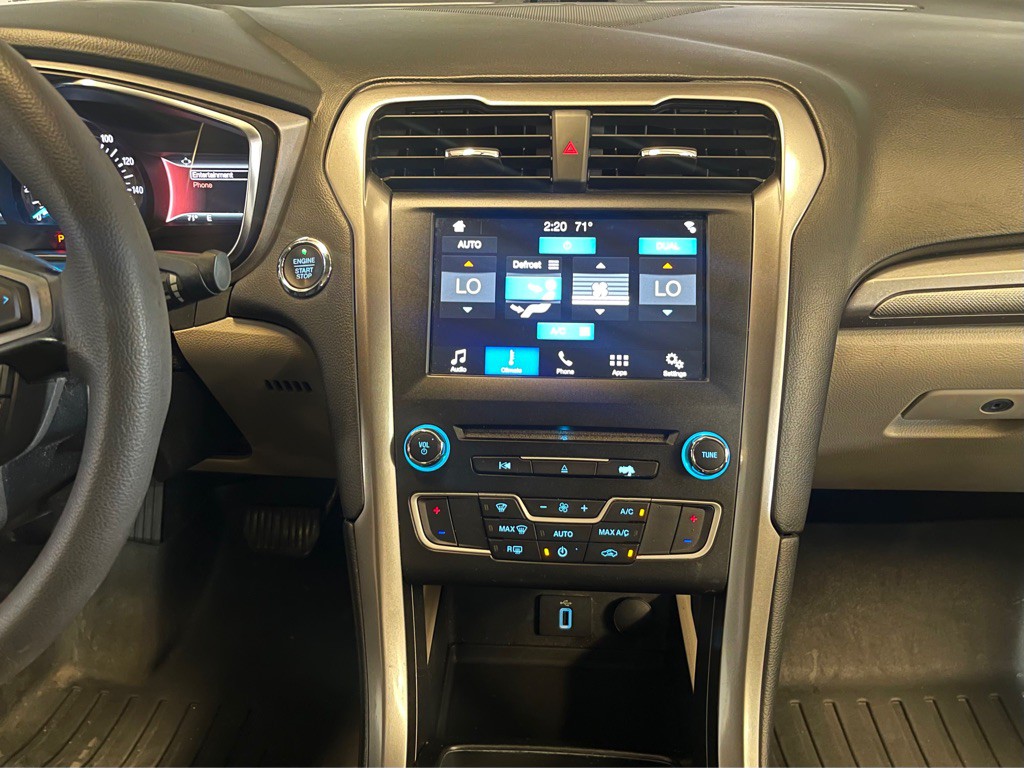 2017 Ford Fusion Image 13