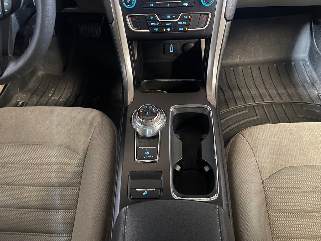 2017 Ford Fusion Image 14