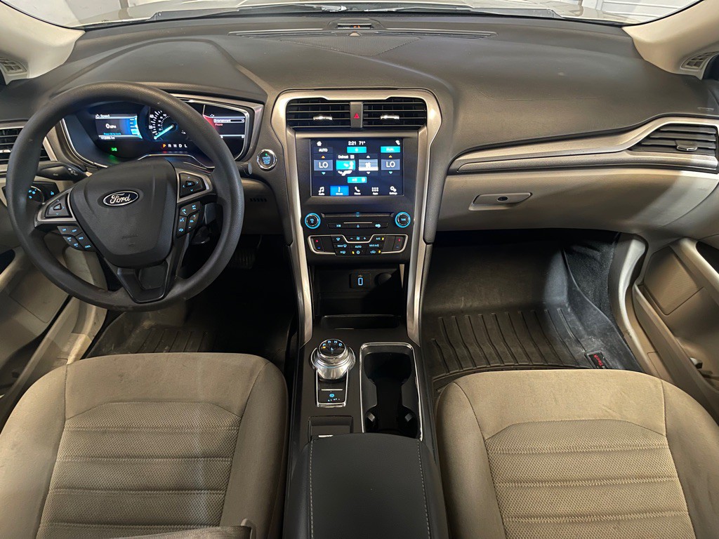 2017 Ford Fusion Image 15