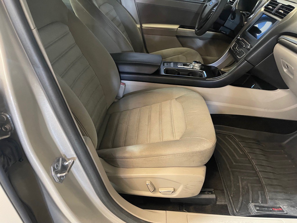 2017 Ford Fusion Image 17