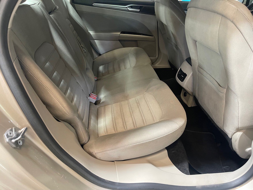 2017 Ford Fusion Image 19