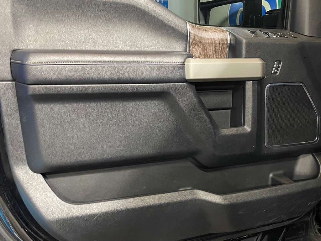 2017 Ford F-250 Image 9