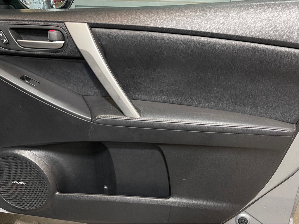 2012 Mazda Mazda3 Image 16