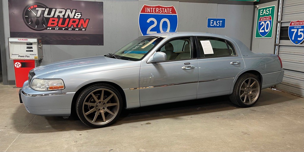 2007 Lincoln Town Car Image 3