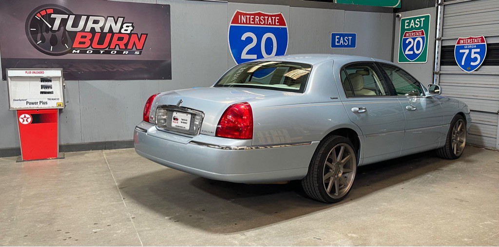 2007 Lincoln Town Car Image 4