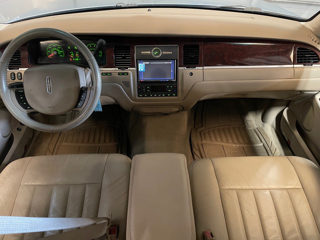 2007 Lincoln Town Car Image 14