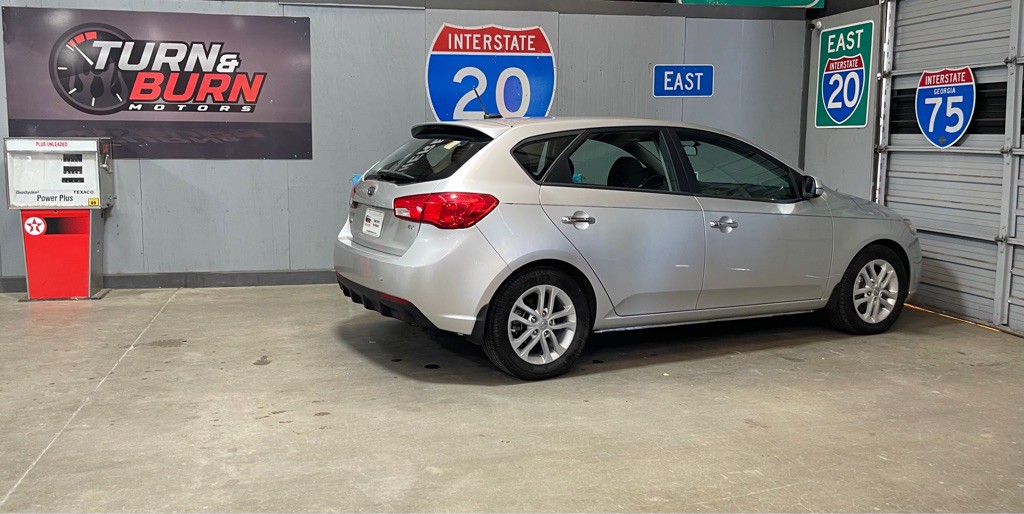 2012 Kia Forte Image 5