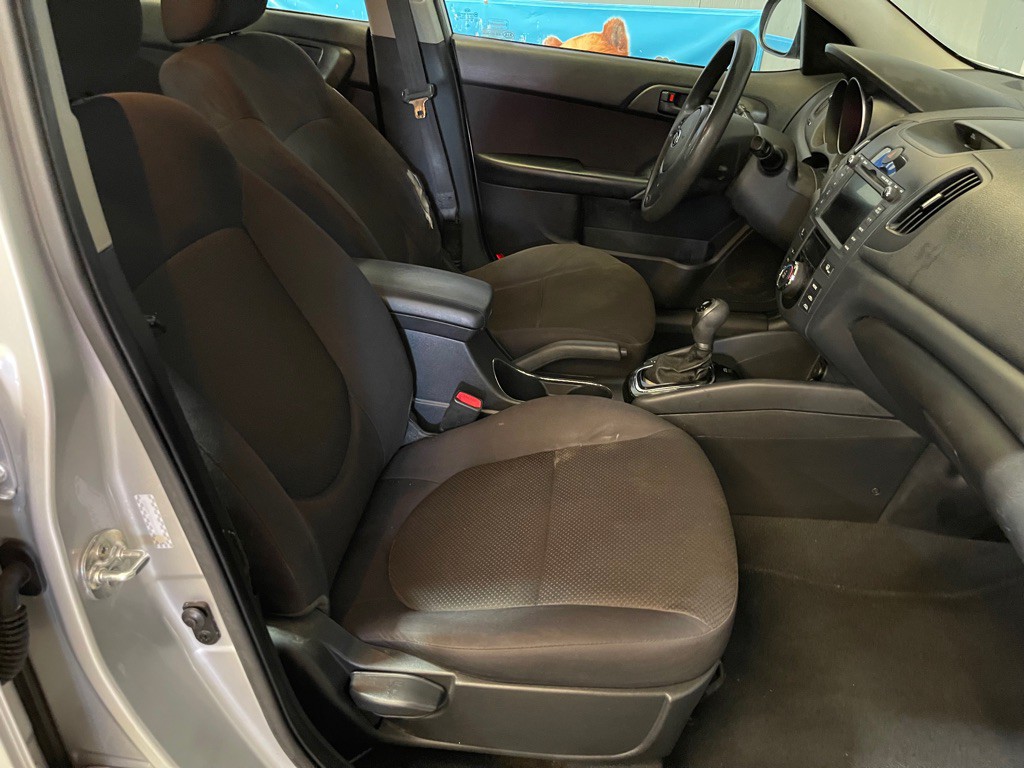 2012 Kia Forte Image 17