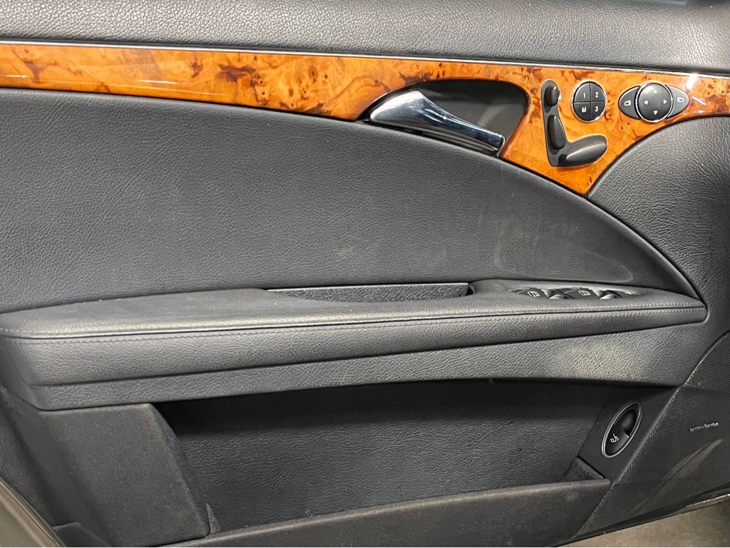 2008 Mercedes-Benz E-Class Image 9