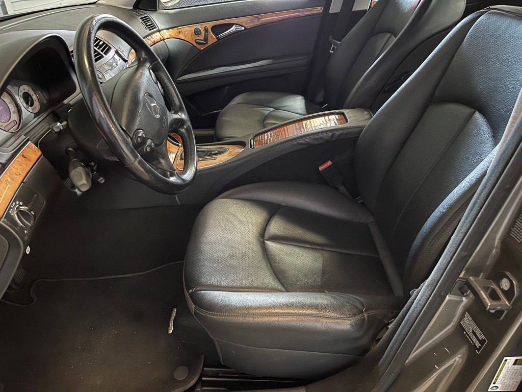 2008 Mercedes-Benz E-Class Image 10