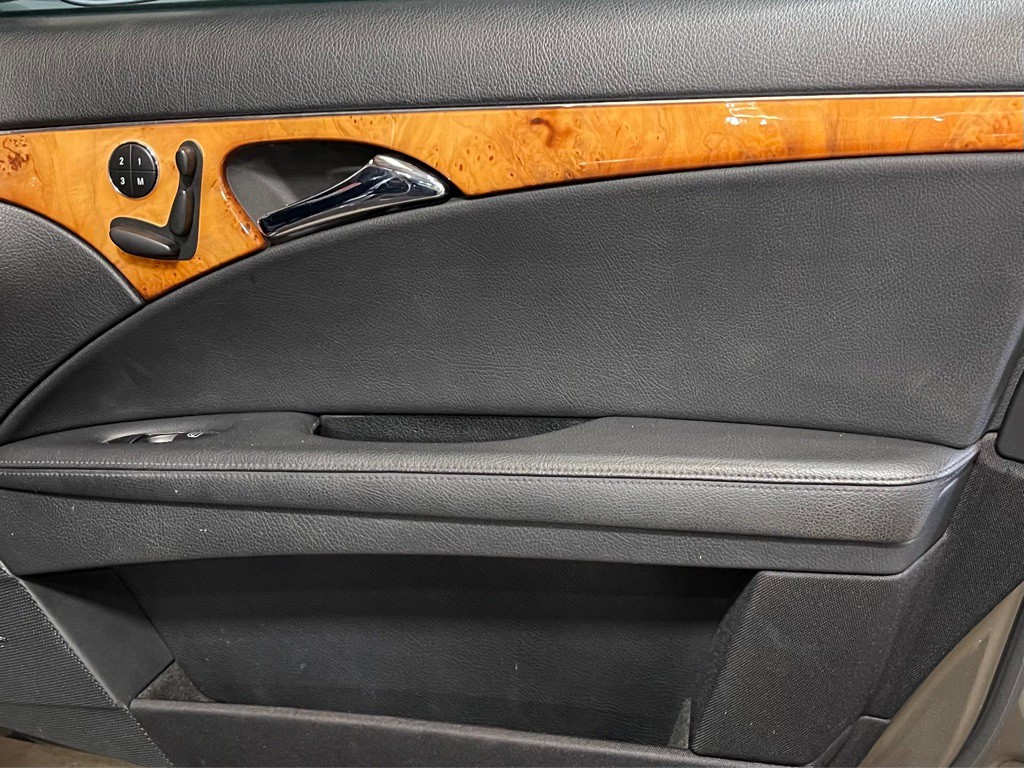 2008 Mercedes-Benz E-Class Image 16