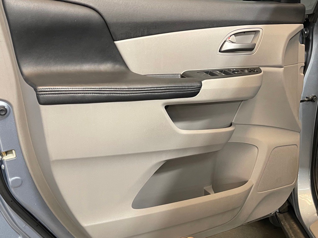 2012 Honda Odyssey Image 9