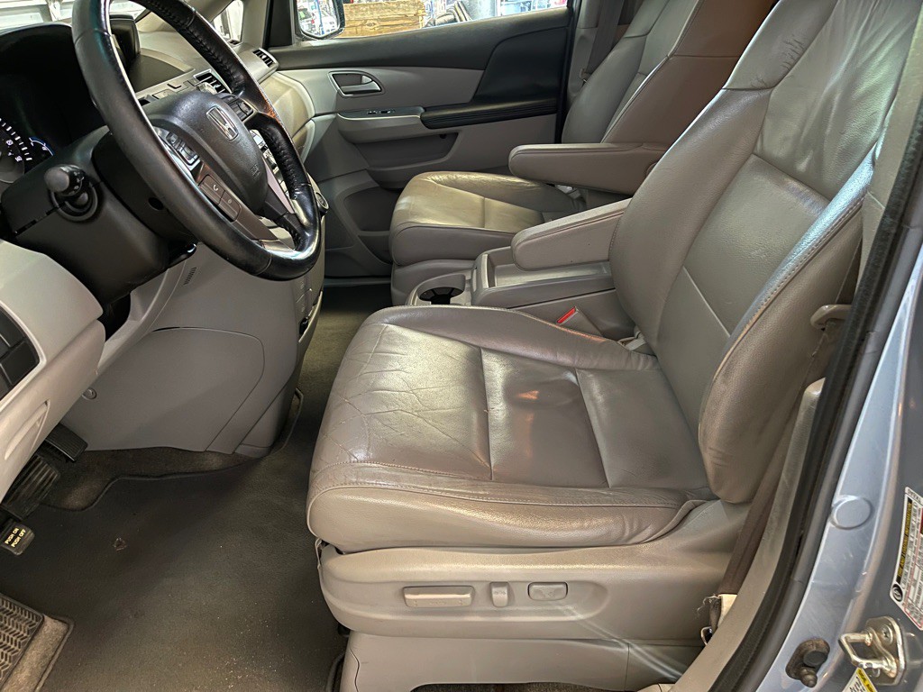 2012 Honda Odyssey Image 10