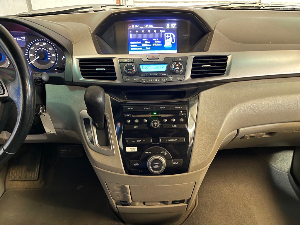 2012 Honda Odyssey Image 13