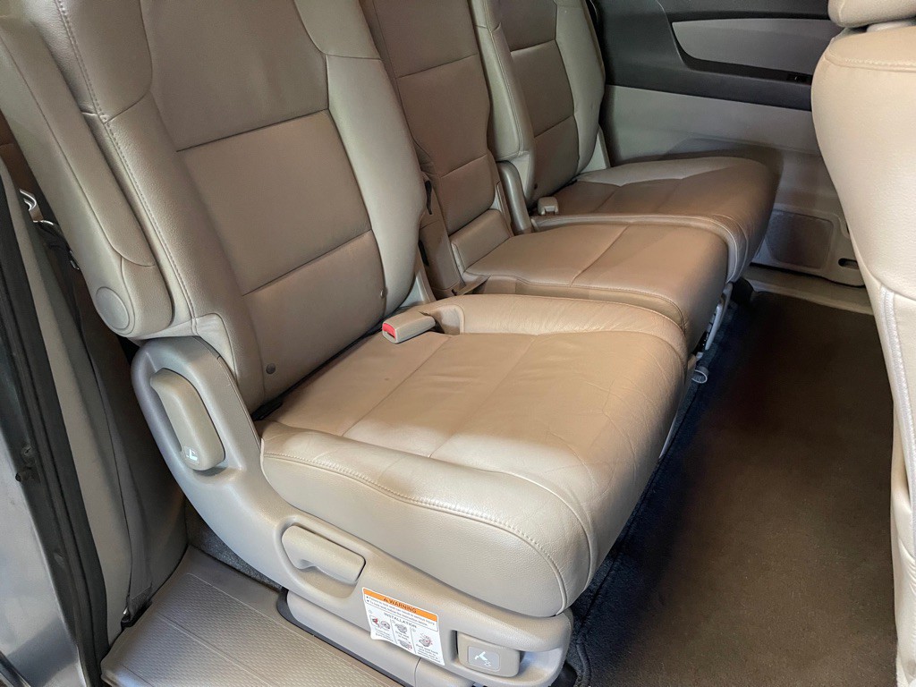 2012 Honda Odyssey Image 18