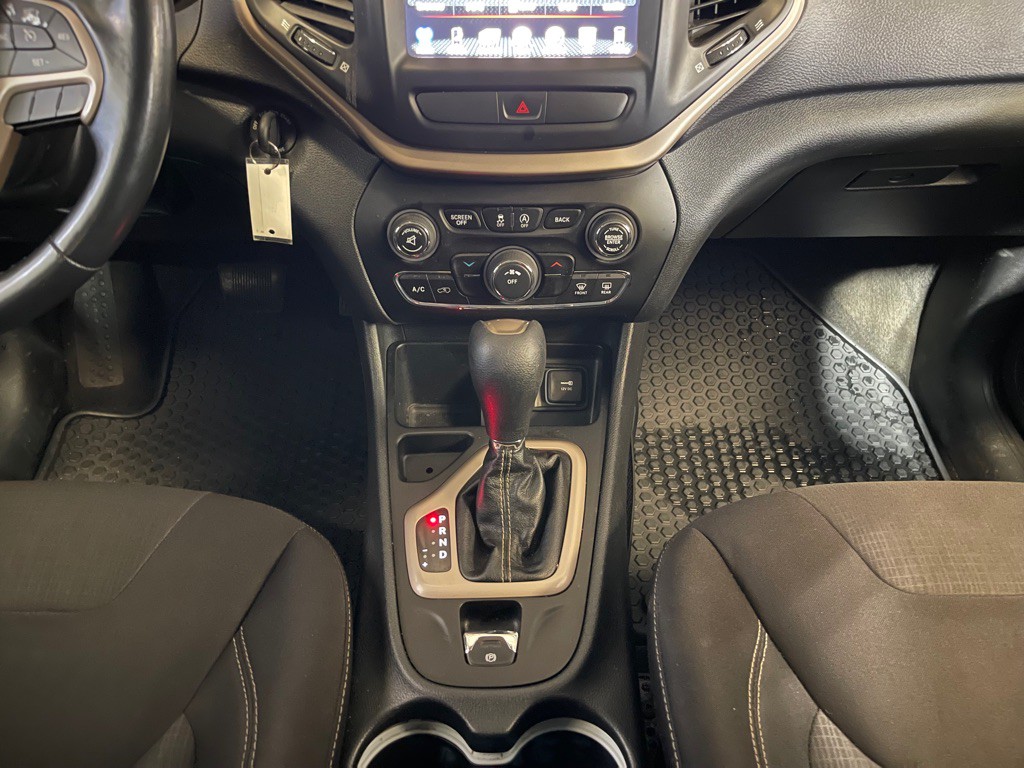 2015 Jeep Cherokee Image 14