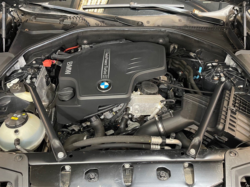 2015 BMW 5 Series Image 8