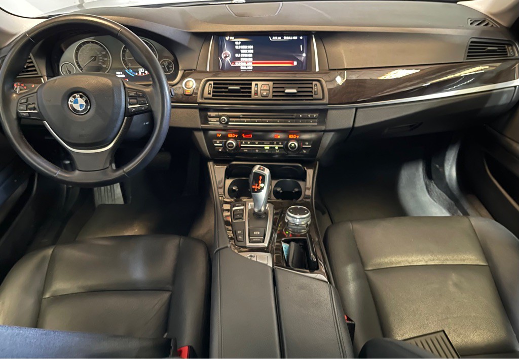 2015 BMW 5 Series Image 15