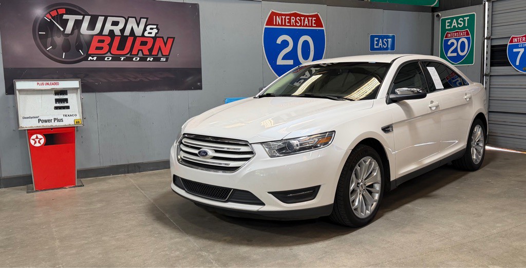 2016 Ford Taurus Image 1