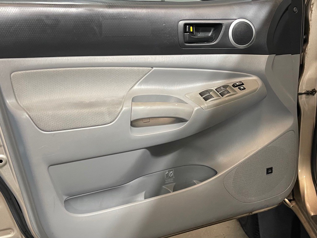 2006 Toyota Tacoma Image 9