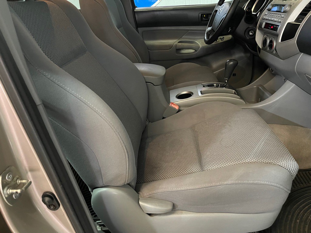 2006 Toyota Tacoma Image 17