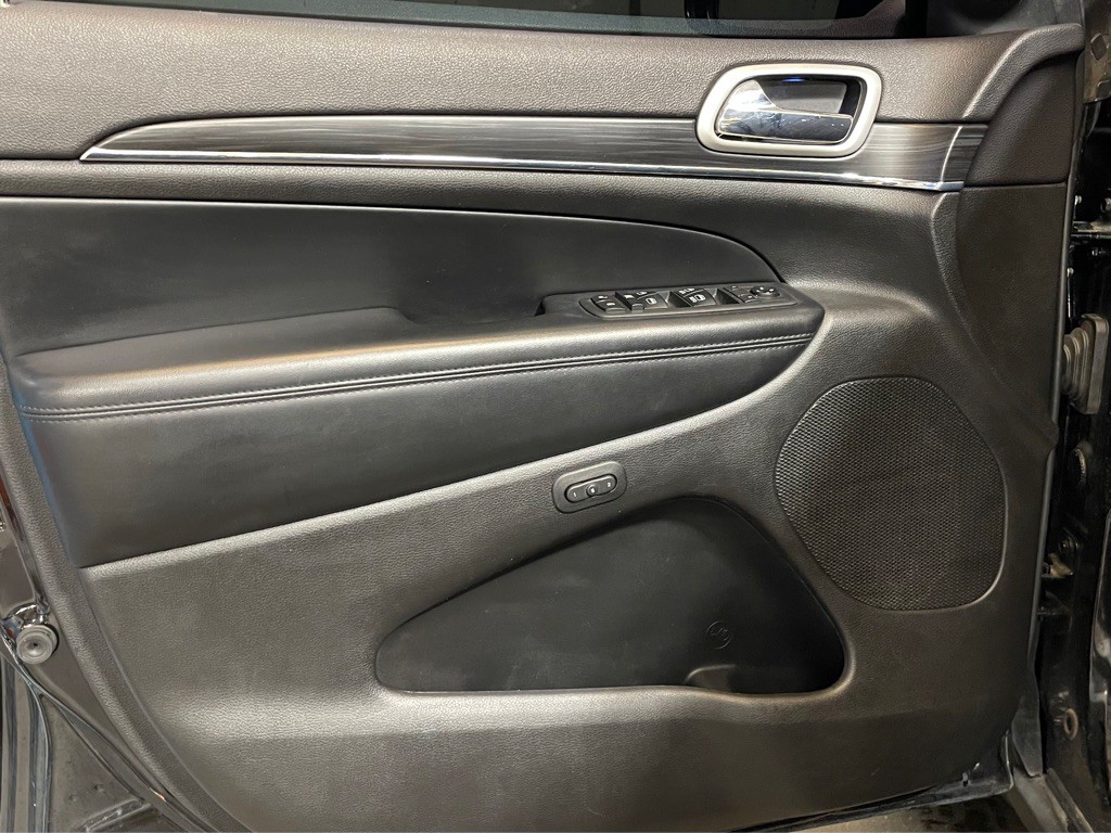 2020 Jeep Grand Cherokee Image 9