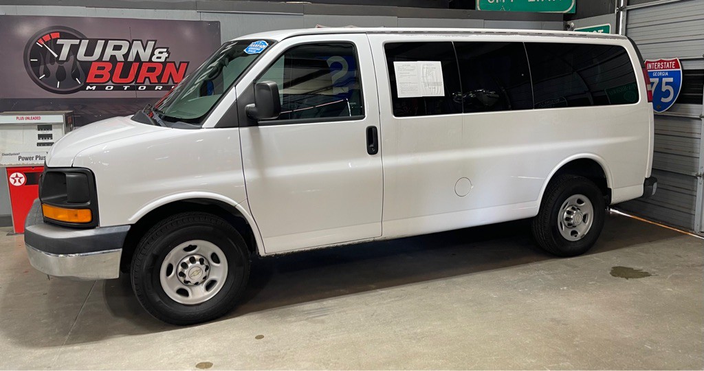 2013 Chevrolet Express Image 3